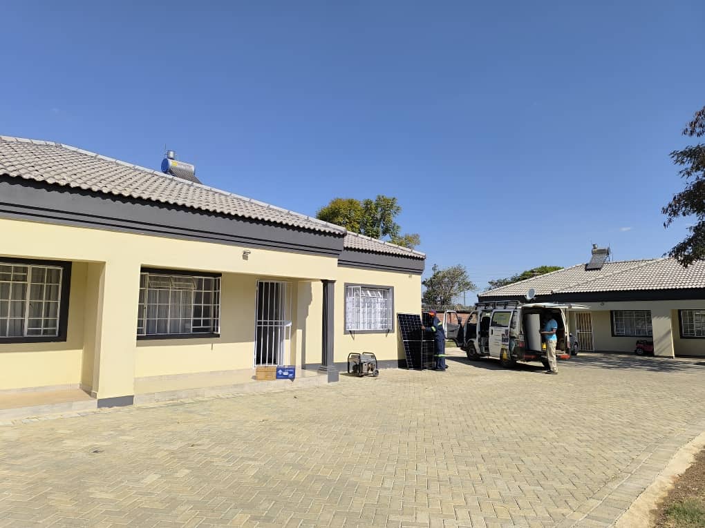Marlbrough cluster home solar